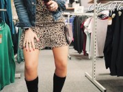 Espionne moi, upskirt pendant mon shopping 2/16