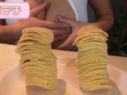 おっぱいプレスでストレス解消！　後半 2/16