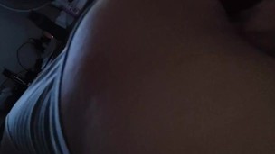 Me masturbou enquanto estava lendo yaoi no celular