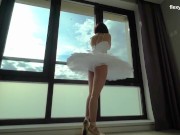 Russian big tits gymnast Alica Bruno spreads legs really well 6/16