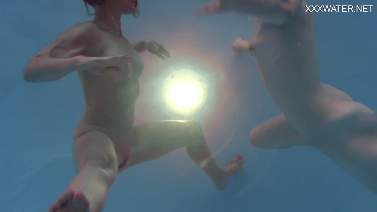 Big tits and small tits Russian pornstars in the pool - 無料セックスビデオ - RedTube