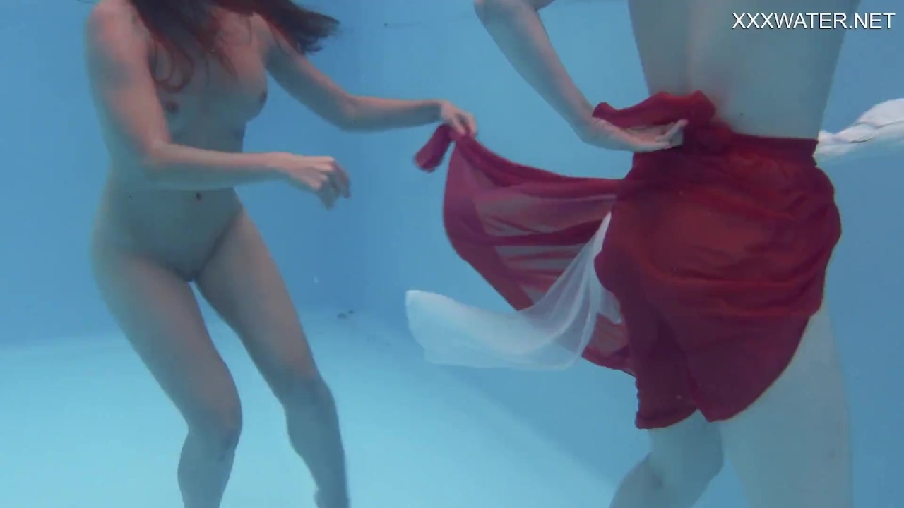 Big tits and small tits Russian pornstars in the pool - 無料セックスビデオ - RedTube
