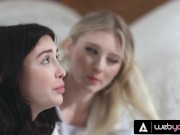 Sorority Leader Has A 3-Way With Girls 1/16