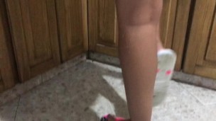 peeing while I cook!! WHAT DO YOU WANT TO EAT COMMENT 🤪