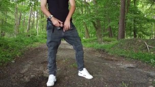 Watch a dude taking a piss 