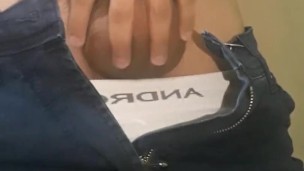 🍆 chico legal de 18 años muestra su gran larga verga llegando del colegio