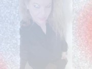 Pic slideshow and music. Babe in jean shorts and pantyhose. Blonde cougar milf 10/16