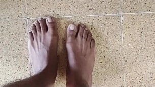 Cumming Feet