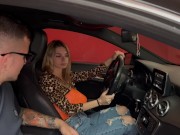 Car sex: Ragazza italiana compra un'auto usata e si scopa il venditore. Dialoghi in italiano 6/16