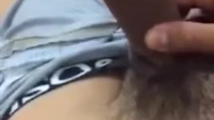 En lo que espero a mi novia me toco un poco