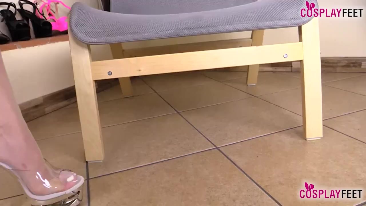 Cinderella feet in white stockings - Free Sex Video - RedTube