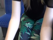 Sie fängt mitten in der S-Bahn an zu blasen 4/16