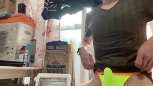 兄貴に捧ぐ、tm collectionの可愛いTバック履いて色んな所サワサワしてたら我慢汁がダラダラ出てきた