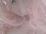 Chica cara de puta chupandose un consolador 15/16