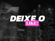 A  Gótica pediu uma carona pra casa e acabou chupando e dando a buceta no meio da rua 1/16