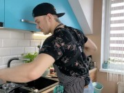 Bad Volodya i jego sposób na ryż po azjatycku. Gotowanie i ruchanie 3/16