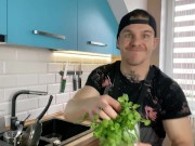 Bad Volodya i jego sposób na ryż po azjatycku. Gotowanie i ruchanie 4/16