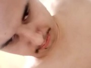 Увлажнил свое прекрасное личико золотой жидкостью, кто поделится своим? 3/16