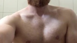 Bearded ginger muscle guy wank his cock