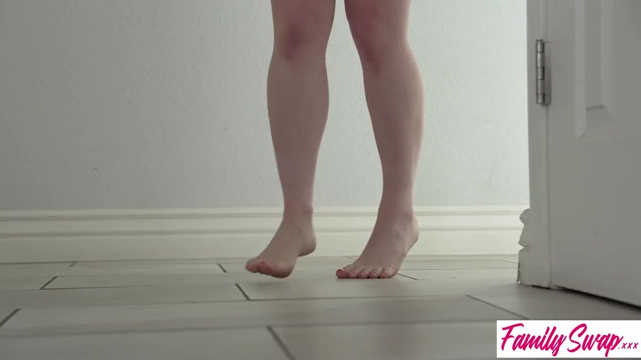 To Swapmom "I was trying to look at swap dads dick!" S5:E3 - RedTube