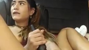 masturbandose sola en casa