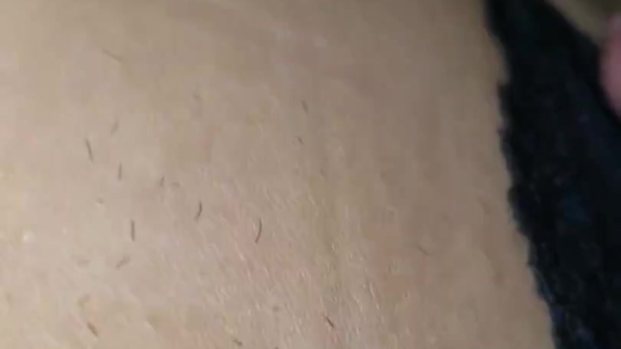 transsexuelle fille fait sucer son demi-frère dans sa chambre - Vidéo de sexe gratuite - RedTube