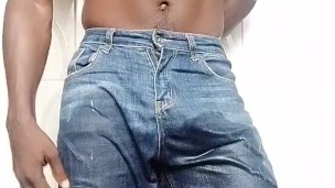 Unbelievable piss fetish ever this awesome black stud wetting his trousers