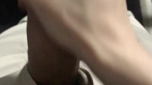 包茎のチンポをシゴくのは気持ち良すぎるから声出ちゃう。
