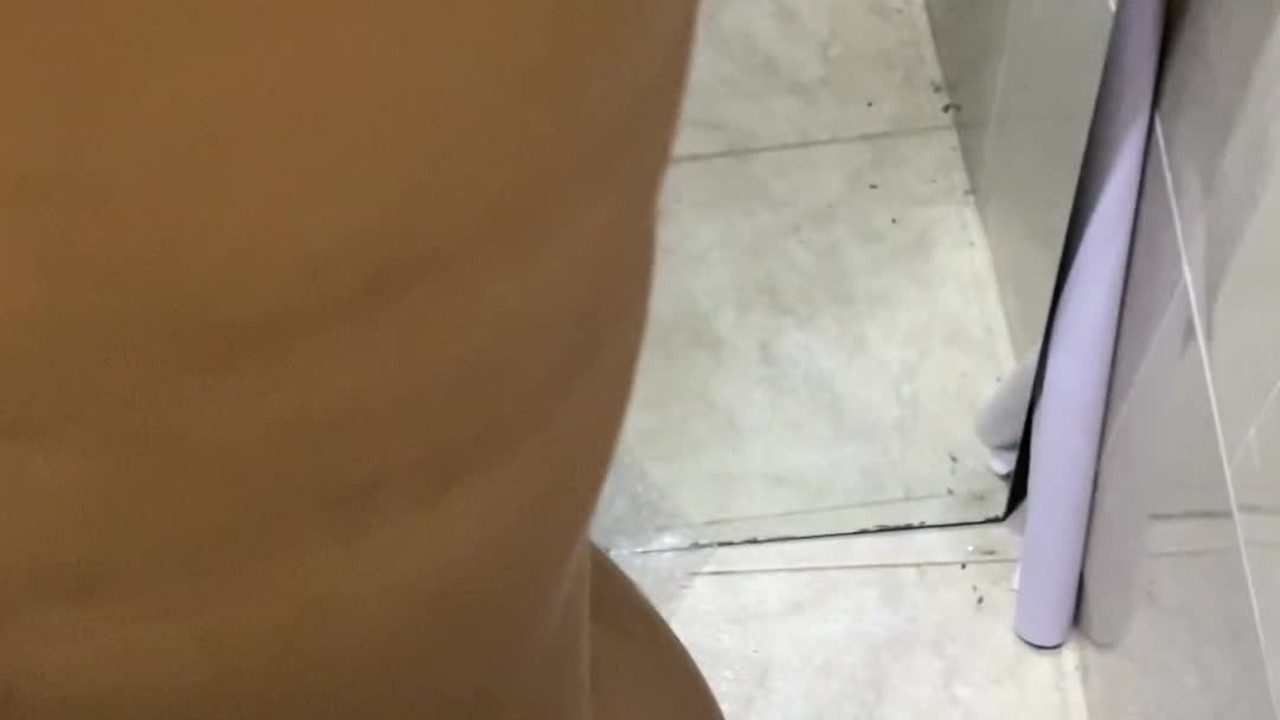 سكس مصري جامد 🔥 بنيك زميلتو الشرموطة وسط حمام مكتب الشغل واحلى هيات نيك 🇪🇬 - RedTube