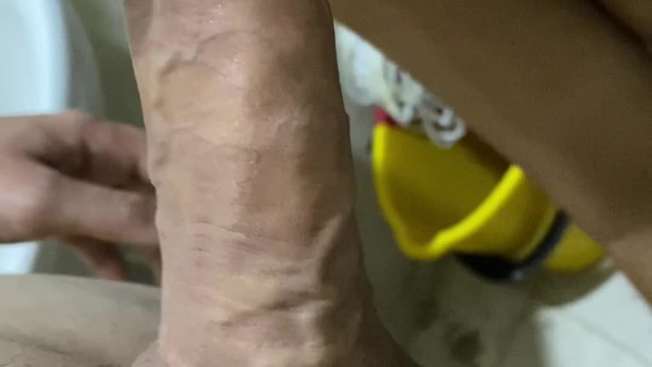 سكس مصري جامد 🔥 بنيك زميلتو الشرموطة وسط حمام مكتب الشغل واحلى هيات نيك 🇪🇬 - RedTube