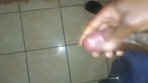 BBC OILY RUBBING DICK UNTIL I CUM