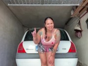 BOUCING AN OLD RENAULT CLIO - Screenshot 14 of 16 - Bizarre