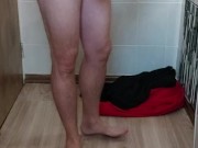 Handsfree cumshot before bath 4/16