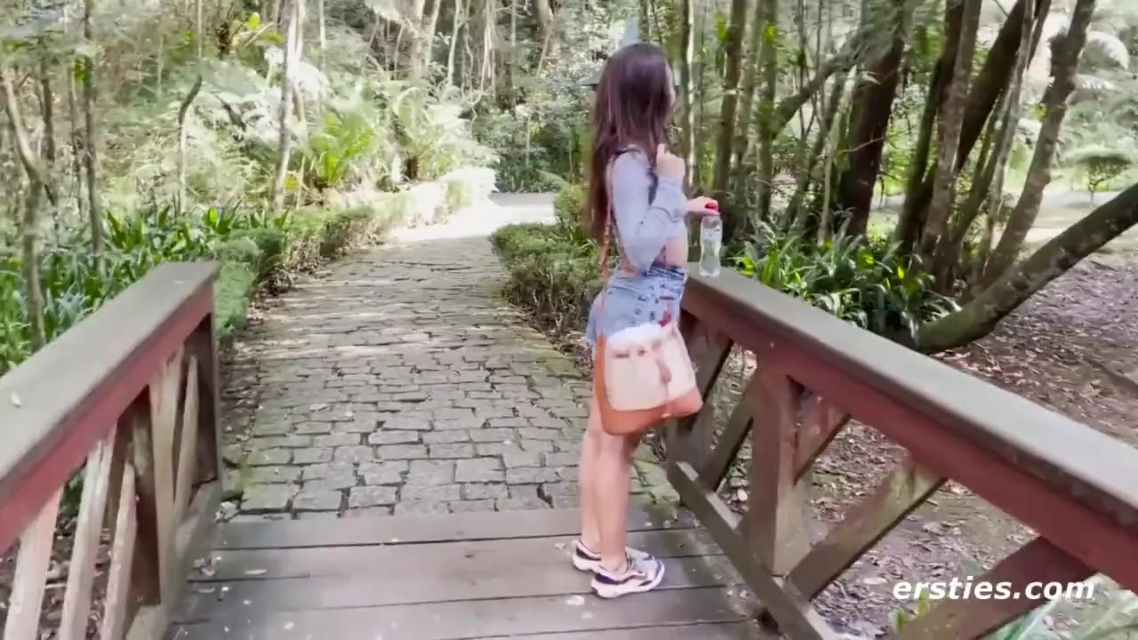 Ersties: Sexy Babe Ana Squirts Outdoors For Us To See - Free Sex Video - RedTube