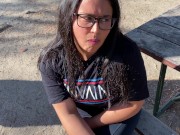 PROPUESTA INDECENTE A LATINA CACHONDA EN EL PARQUE 11/16