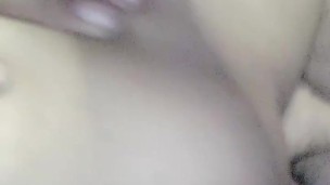 Se monta y se monta hasta q me rosa la berga Berga así es la hija de mi vecina 