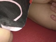 Amatérská masáž zadečku ve spánku. 2/16