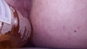 Mi apro il culo per la prima volta. Chi mi aiuta?