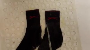 PISS ON TO MY DIRTY SMELLY SOCKS