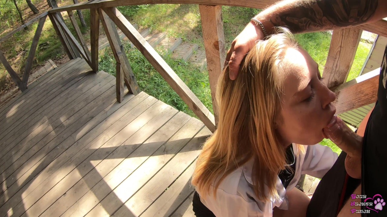 Couple was Caught by a passer-by and Asked her to Film their Public Oral Sex - Vídeo de sexo gratis - RedTube