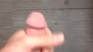 Quick jerkoff with big cumshot
