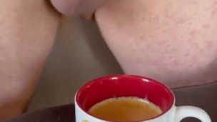 Je jute dans le café de mon pote ☕️💦🔥