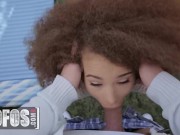 Mofos - Peter Green Spots Hot Babe Cecilia Lion And He Goes Over To Flirt With Her & Fuck Her 5/16