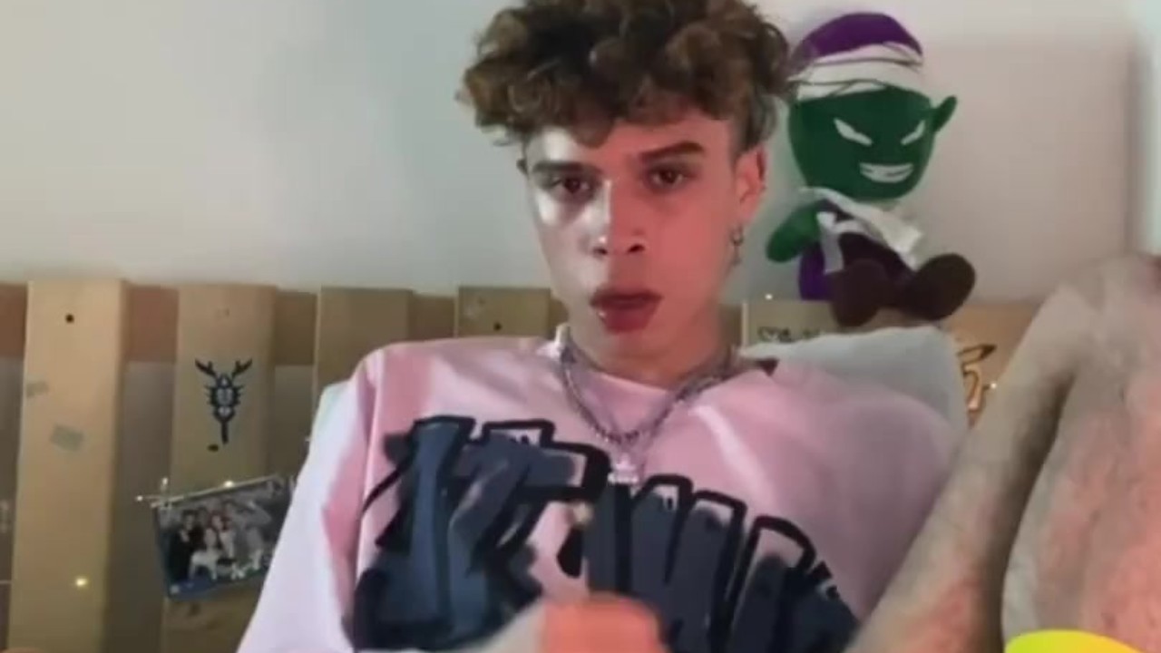 cute skater  boy jerking in his bedroom   (cum, 18+) - Darmowe seks wideo - RedTube