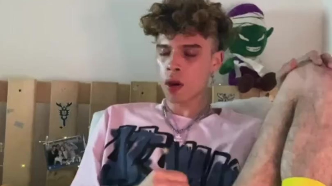 cute skater  boy jerking in his bedroom   (cum, 18+) - Darmowe seks wideo - RedTube