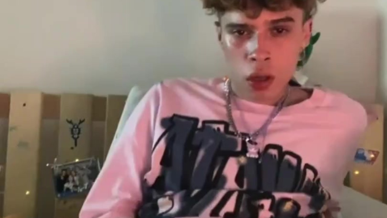 cute skater  boy jerking in his bedroom   (cum, 18+) - Darmowe seks wideo - RedTube