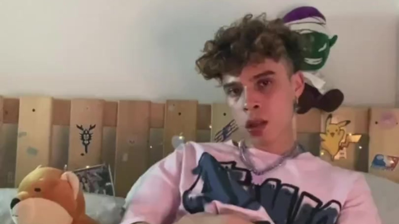 cute skater  boy jerking in his bedroom   (cum, 18+) - Darmowe seks wideo - RedTube