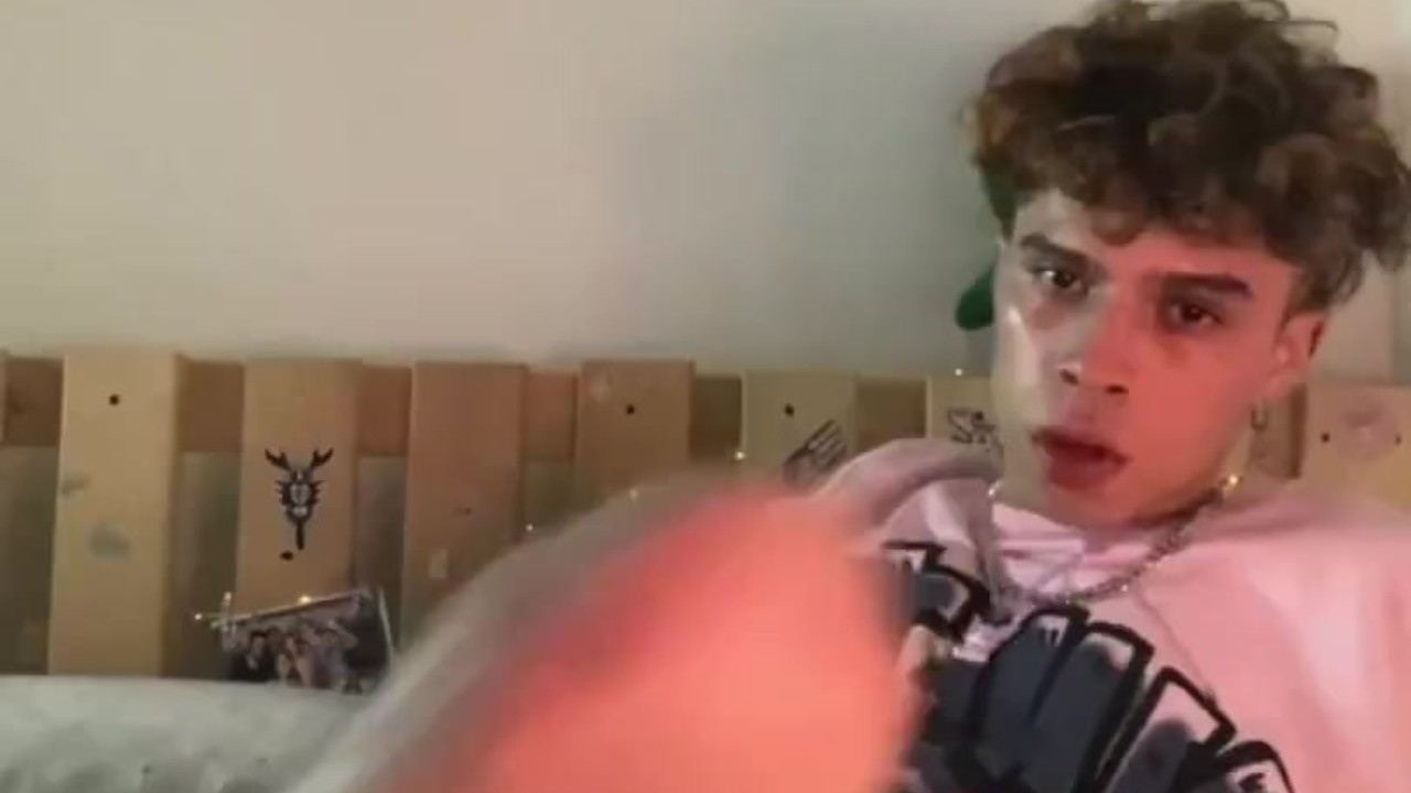 cute skater  boy jerking in his bedroom   (cum, 18+) - Darmowe seks wideo - RedTube