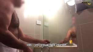 TYPICAL RUDE GIANT! - I JUST WANTED A BIG FRIEND! - MANLYFOOT - 🪥 🧎🏻‍♂️ - MICRO HUMAN IN BATHROOM