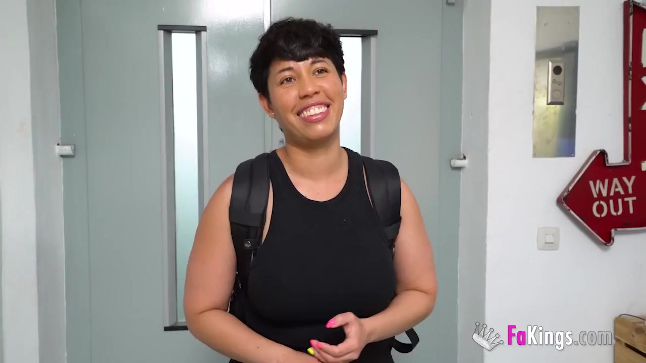 Scorching hot Latin mommy is desperate for her FIRST ANAL ...
